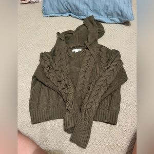 Hooded sweater